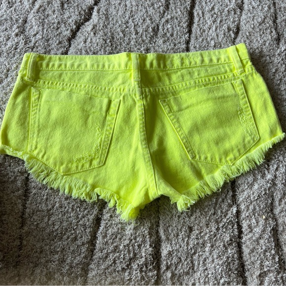 New LF Denim Lime Shorts / Carmar neon shorts - Picture 3 of 5